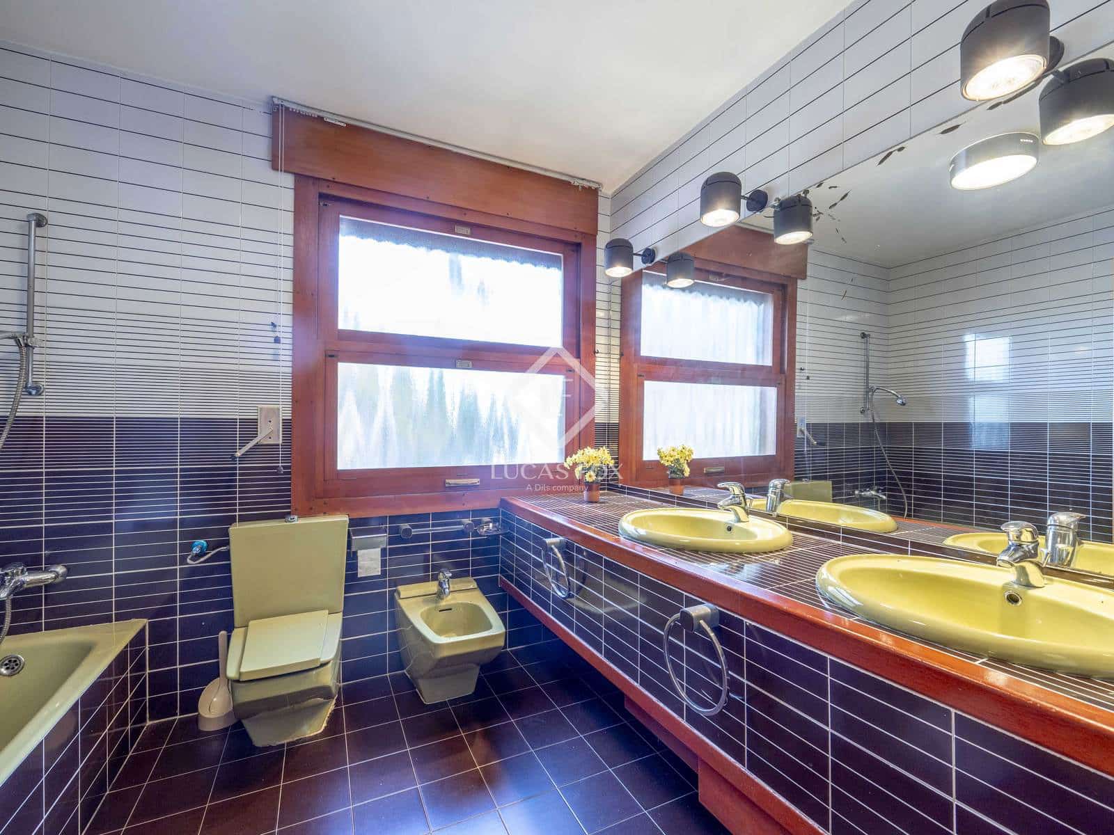 Chalet de 6 habitaciones en Oropesa  en venta con piscina garaje - 2.580.000 € (Ref: 9449900)