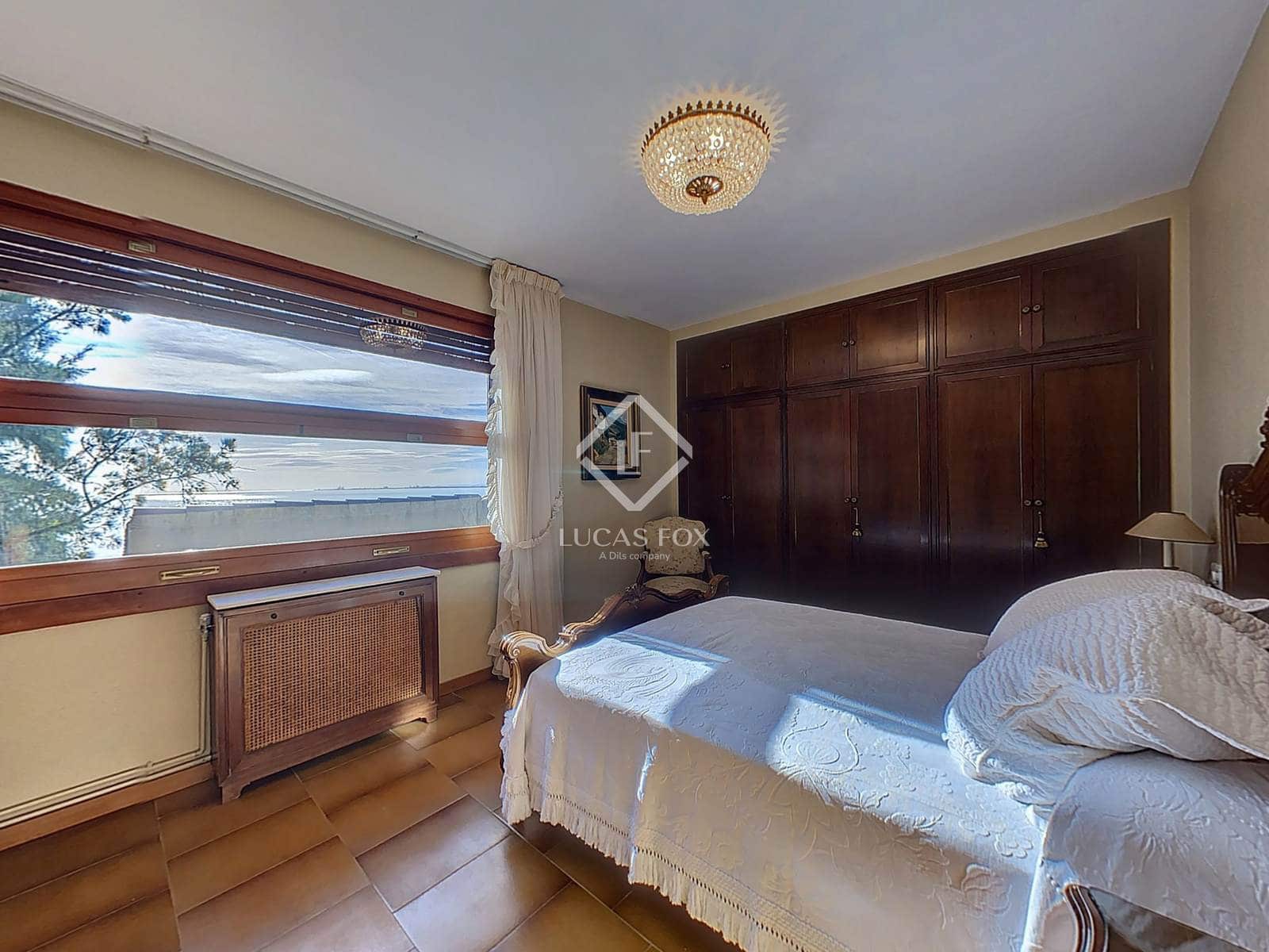 Chalet de 6 habitaciones en Oropesa  en venta con piscina garaje - 2.580.000 € (Ref: 9449900)