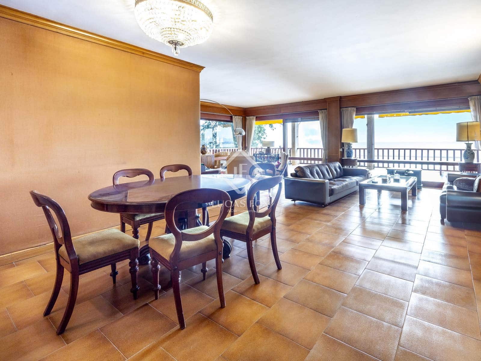 Chalet de 6 habitaciones en Oropesa  en venta con piscina garaje - 2.580.000 € (Ref: 9449900)