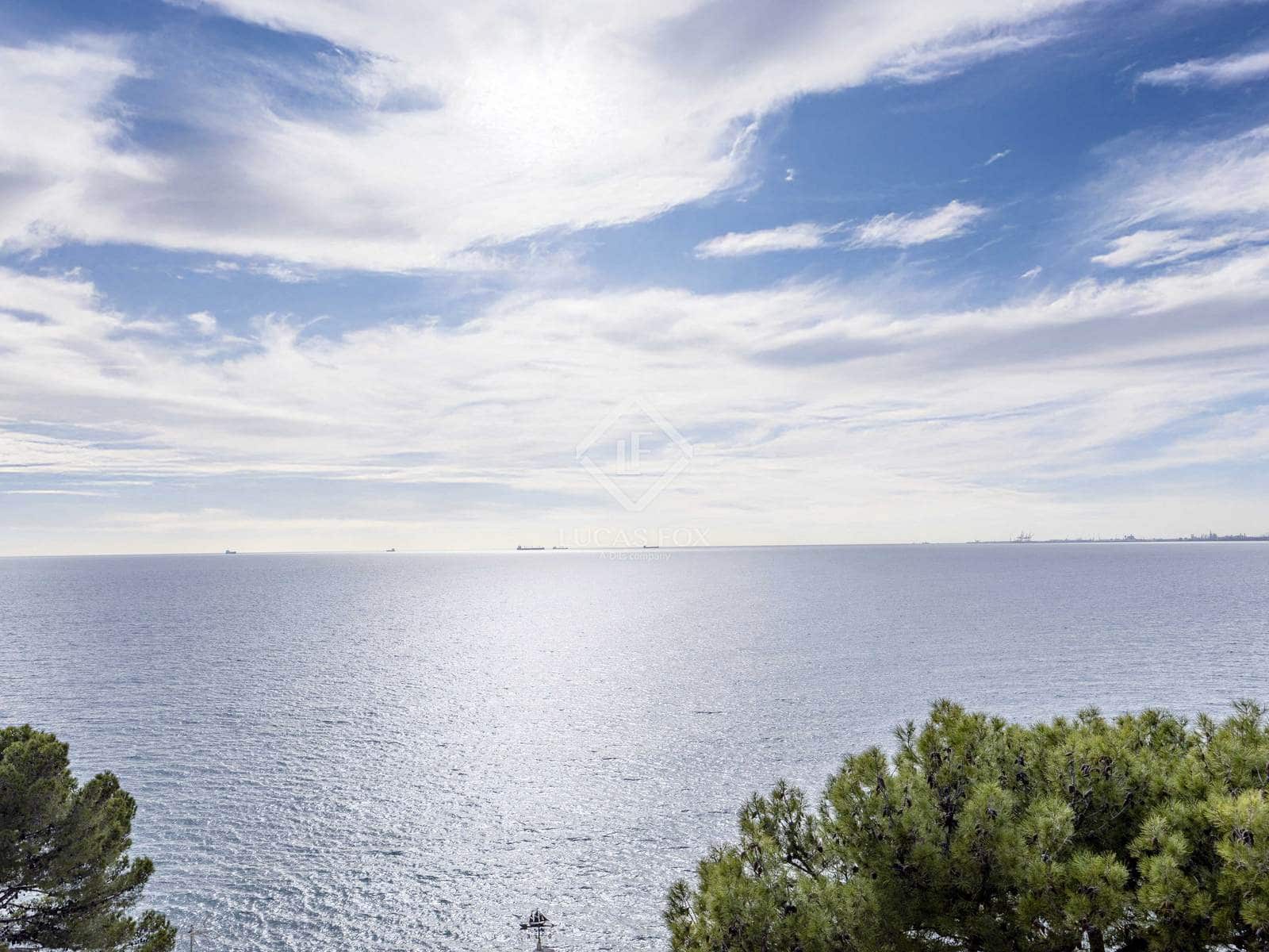 Chalet de 6 habitaciones en Oropesa  en venta con piscina garaje - 2.580.000 € (Ref: 9449900)