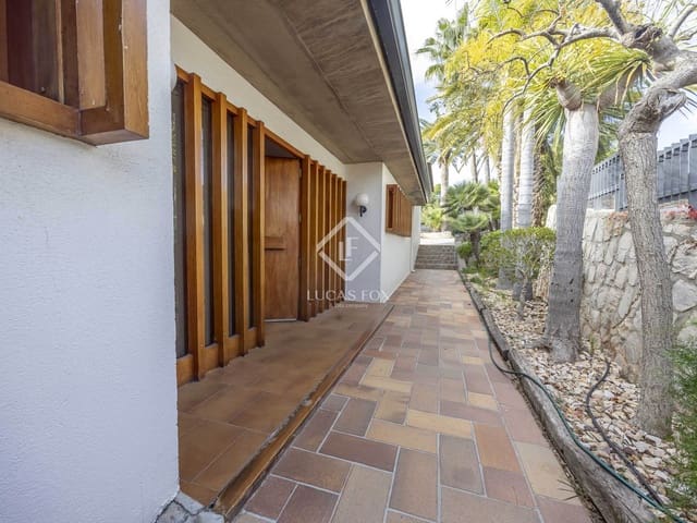 Chalet de 6 habitaciones en Oropesa  en venta con piscina garaje - 2.580.000 € (Ref: 9449900)