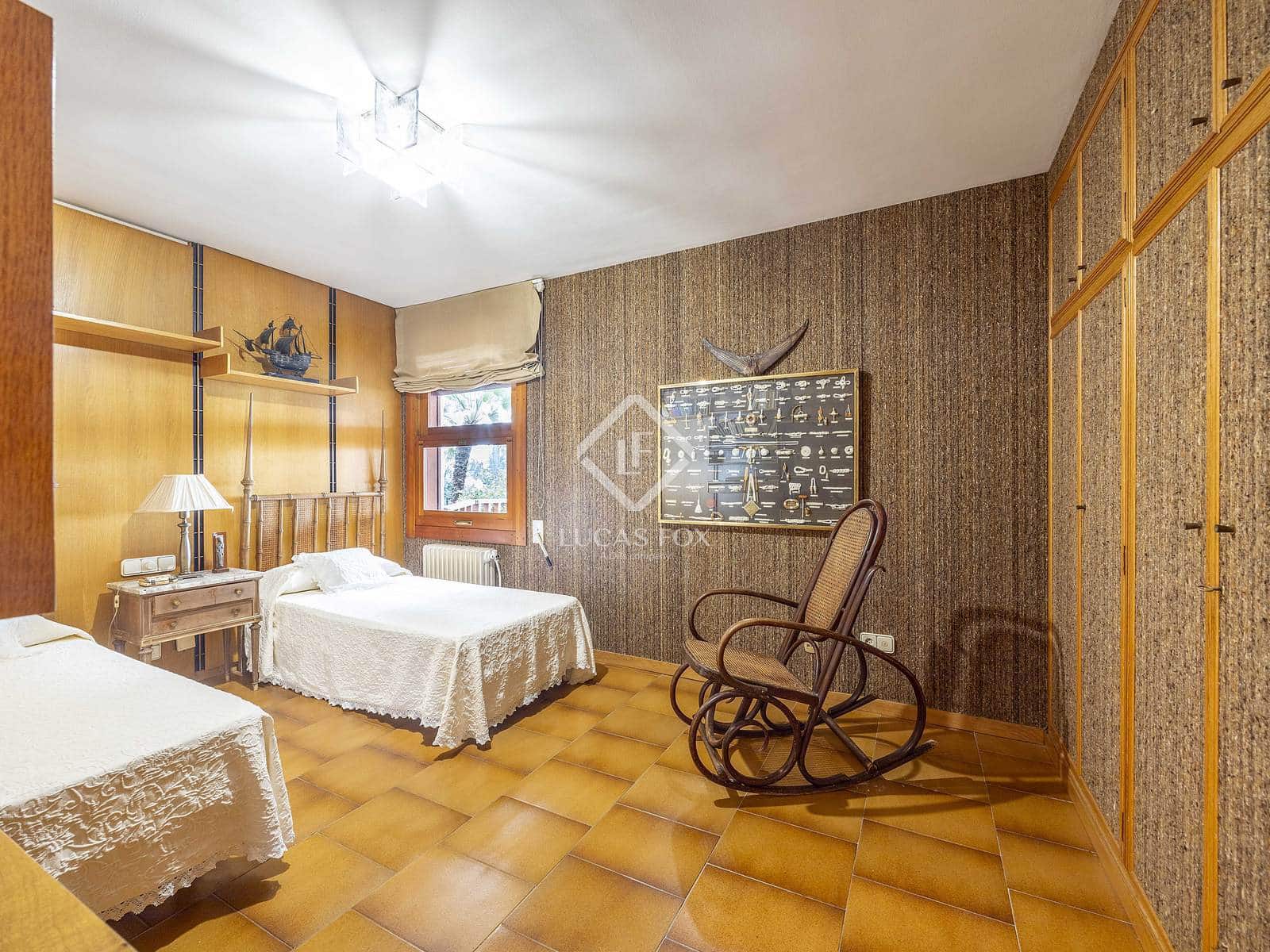 Chalet de 6 habitaciones en Oropesa  en venta con piscina garaje - 2.580.000 € (Ref: 9449900)