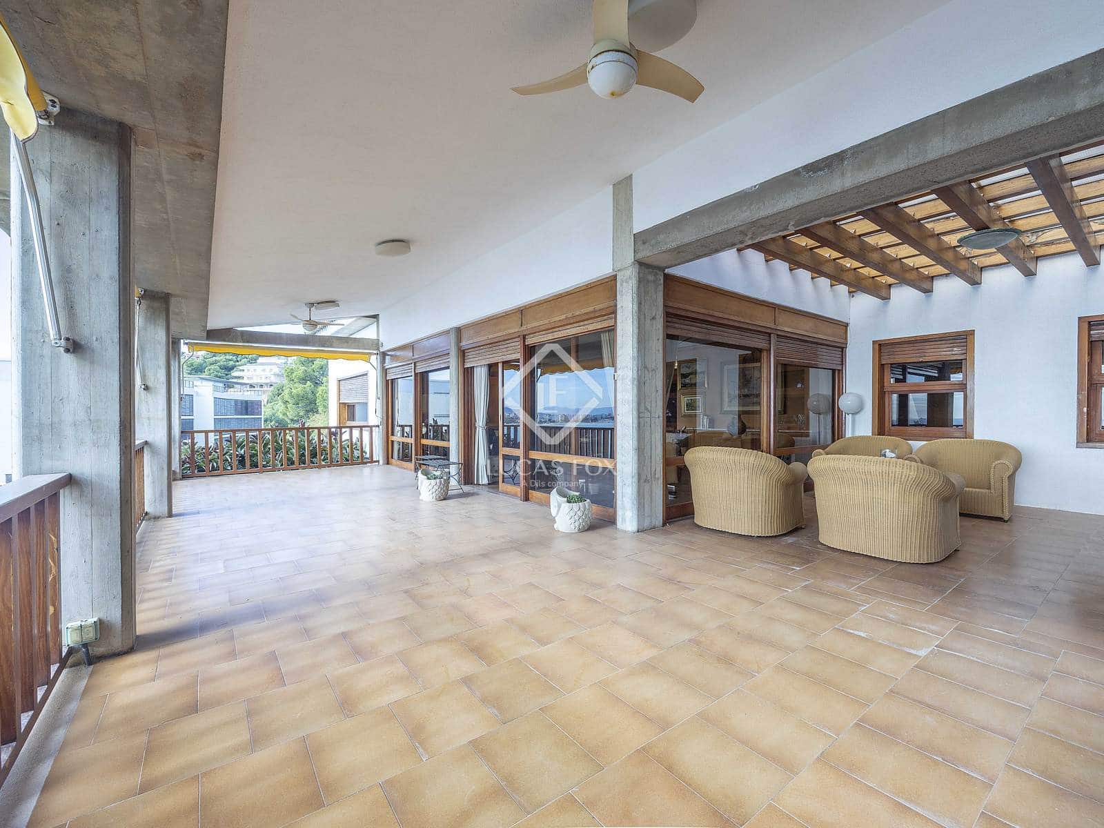 Chalet de 6 habitaciones en Oropesa  en venta con piscina garaje - 2.580.000 € (Ref: 9449900)