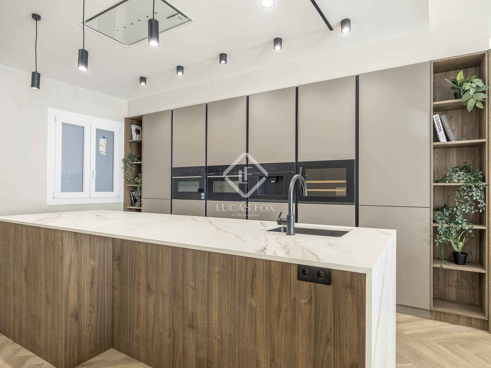 4 bedroom Apartment for sale in Valencia city - € 990,000 (Ref: 9449901)