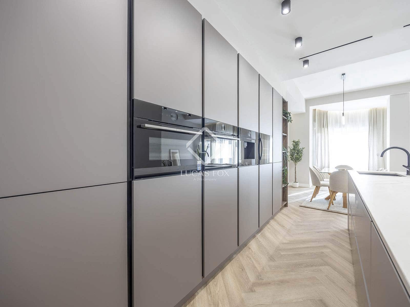 4 bedroom Apartment for sale in Valencia city - € 990,000 (Ref: 9449901)