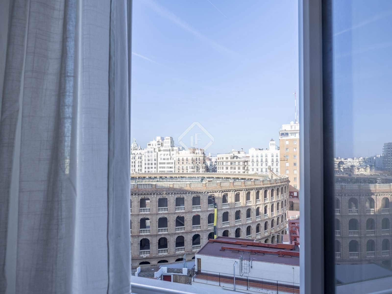 4 bedroom Apartment for sale in Valencia city - € 990,000 (Ref: 9449901)