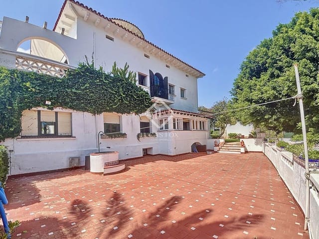 Chalet de 9 habitaciones en Mahón / Maó en venta con piscina garaje - 3.900.000 € (Ref: 9450559)