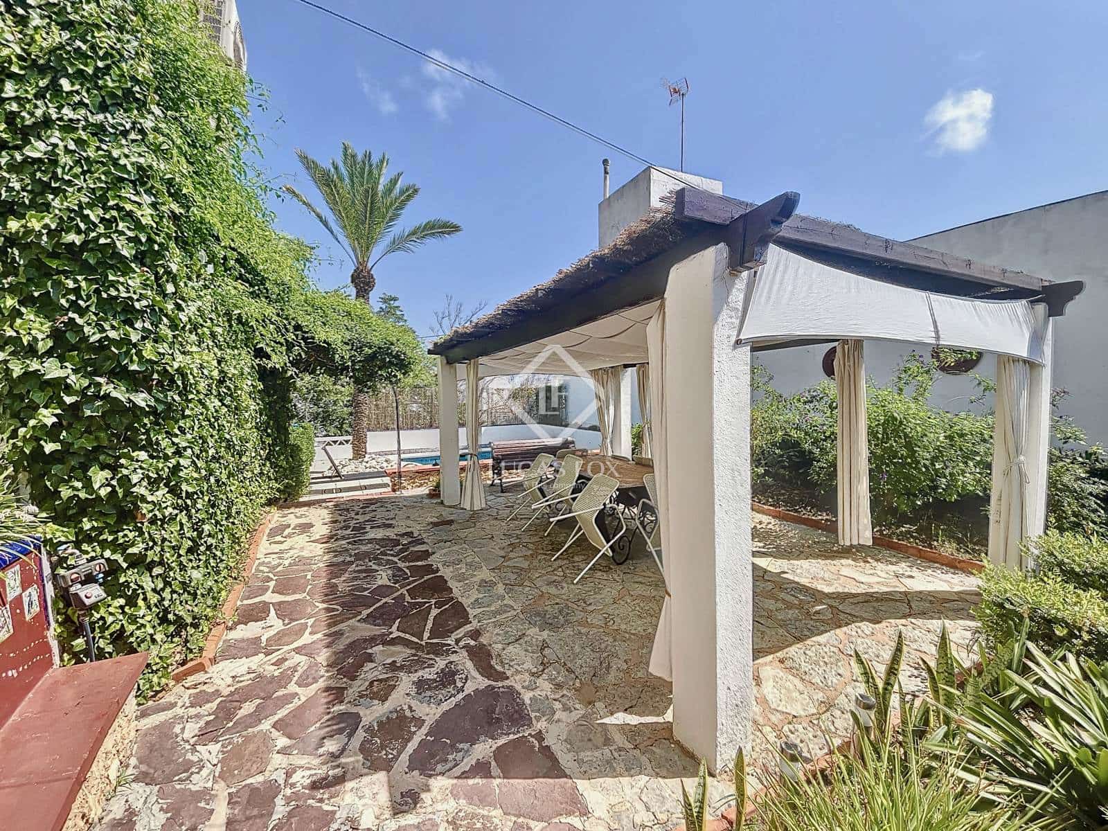 Chalet de 9 habitaciones en Mahón / Maó en venta con piscina garaje - 3.900.000 € (Ref: 9450559)