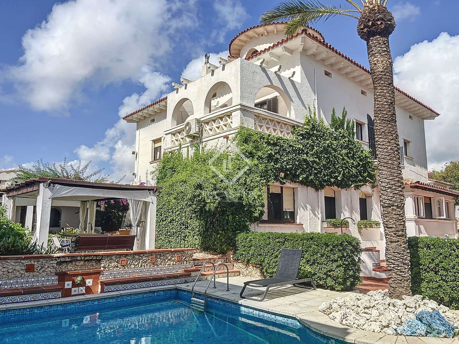 Chalet de 9 habitaciones en Mahón / Maó en venta con piscina garaje - 3.900.000 € (Ref: 9450559)