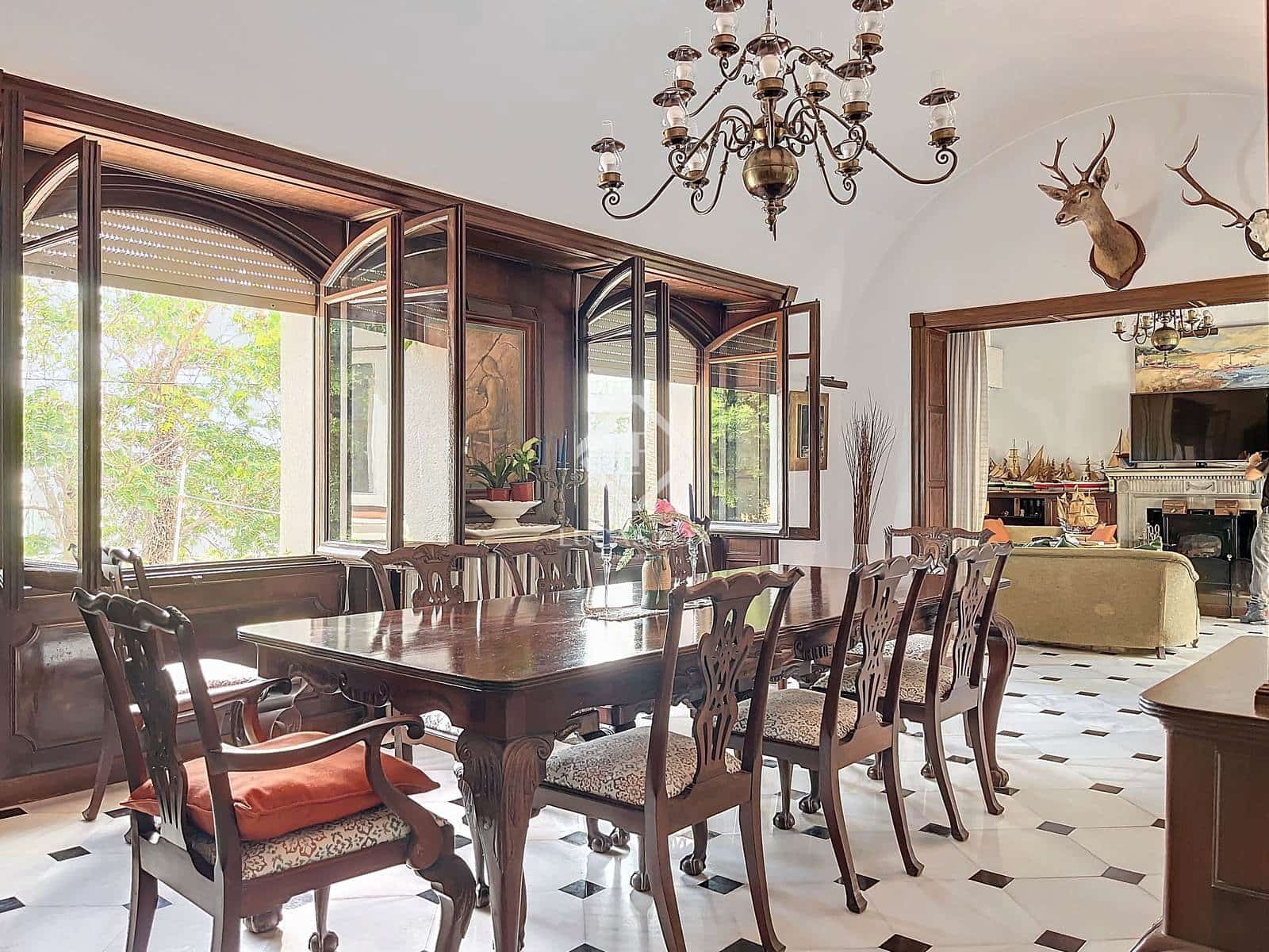 Chalet de 9 habitaciones en Mahón / Maó en venta con piscina garaje - 3.900.000 € (Ref: 9450559)