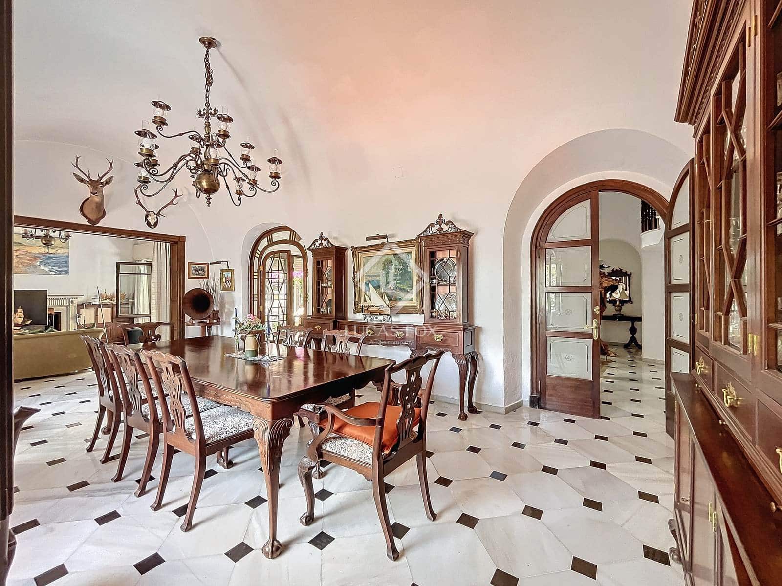 Chalet de 9 habitaciones en Mahón / Maó en venta con piscina garaje - 3.900.000 € (Ref: 9450559)