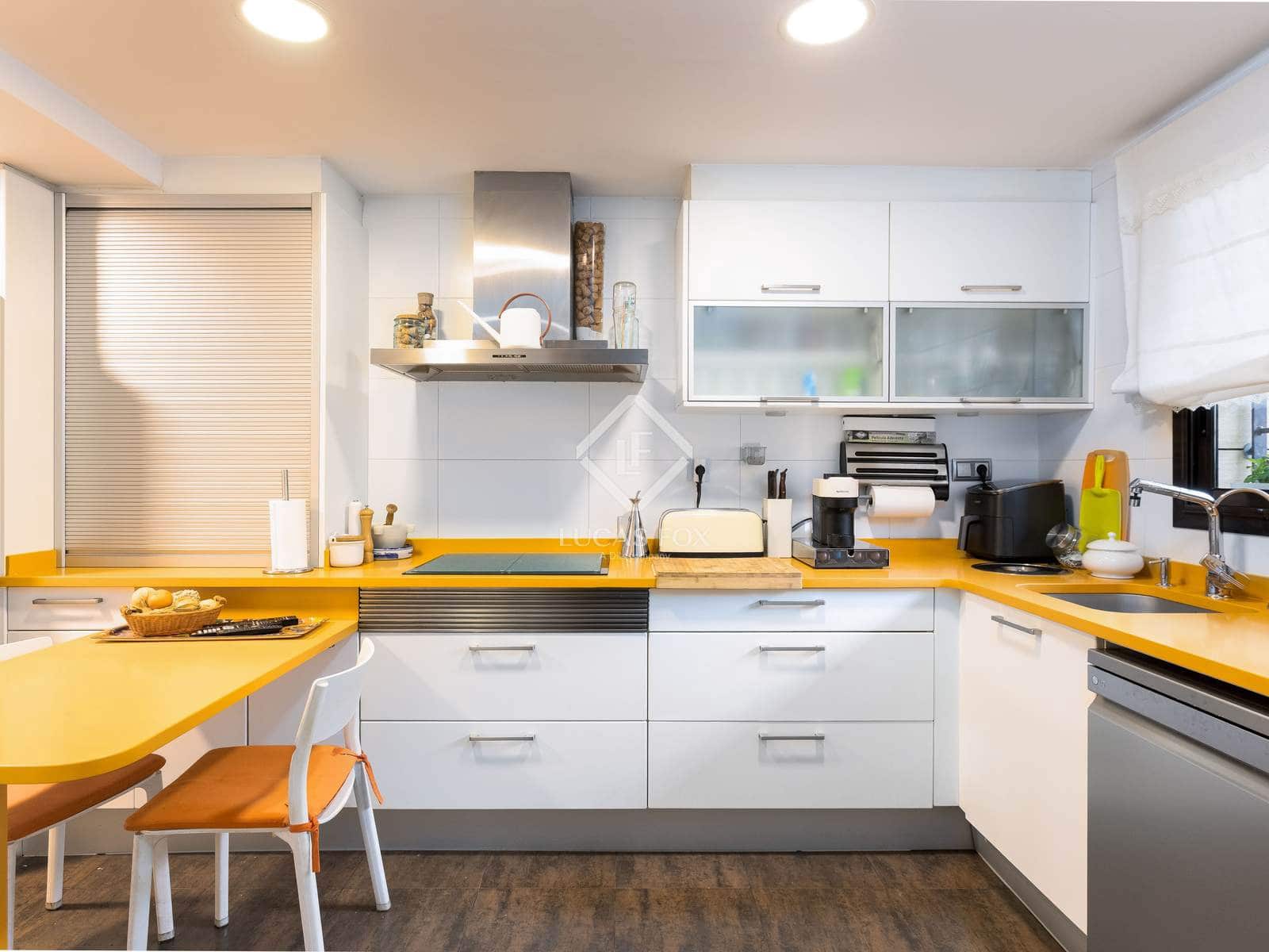 5 bedroom Villa for sale in Cabrils with garage - € 720,000 (Ref: 9450562)