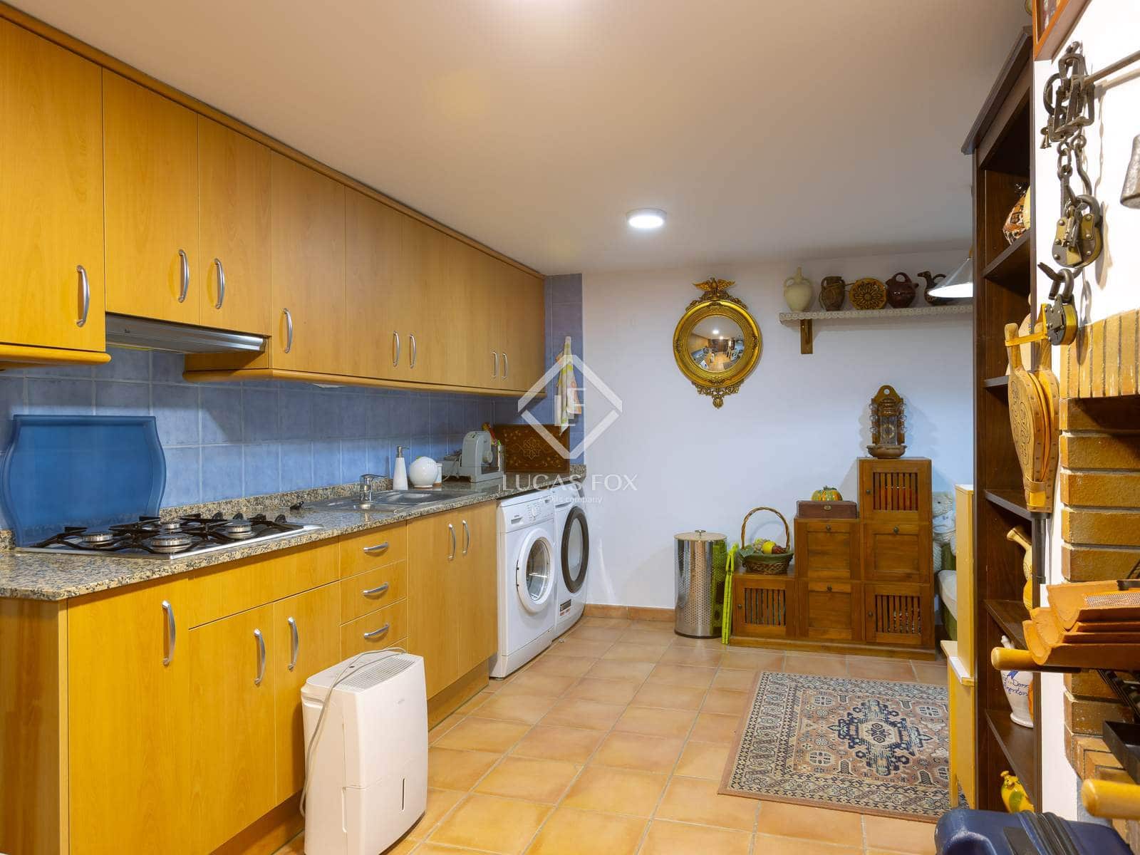 5 bedroom Villa for sale in Cabrils with garage - € 720,000 (Ref: 9450562)