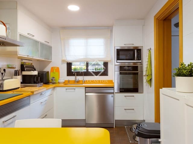 5 bedroom Villa for sale in Cabrils with garage - € 720,000 (Ref: 9450562)