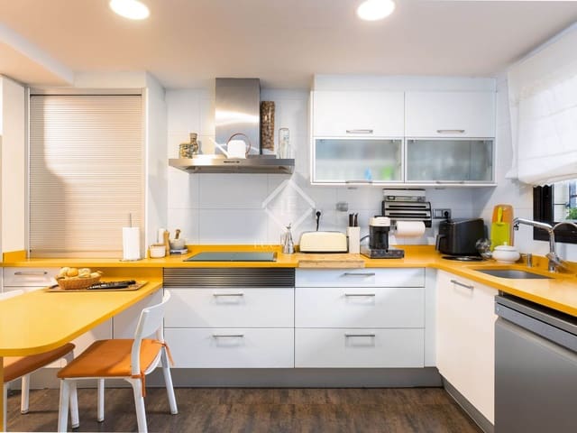 5 bedroom Villa for sale in Cabrils with garage - € 720,000 (Ref: 9450562)