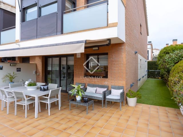 5 bedroom Villa for sale in Cabrils with garage - € 720,000 (Ref: 9450562)