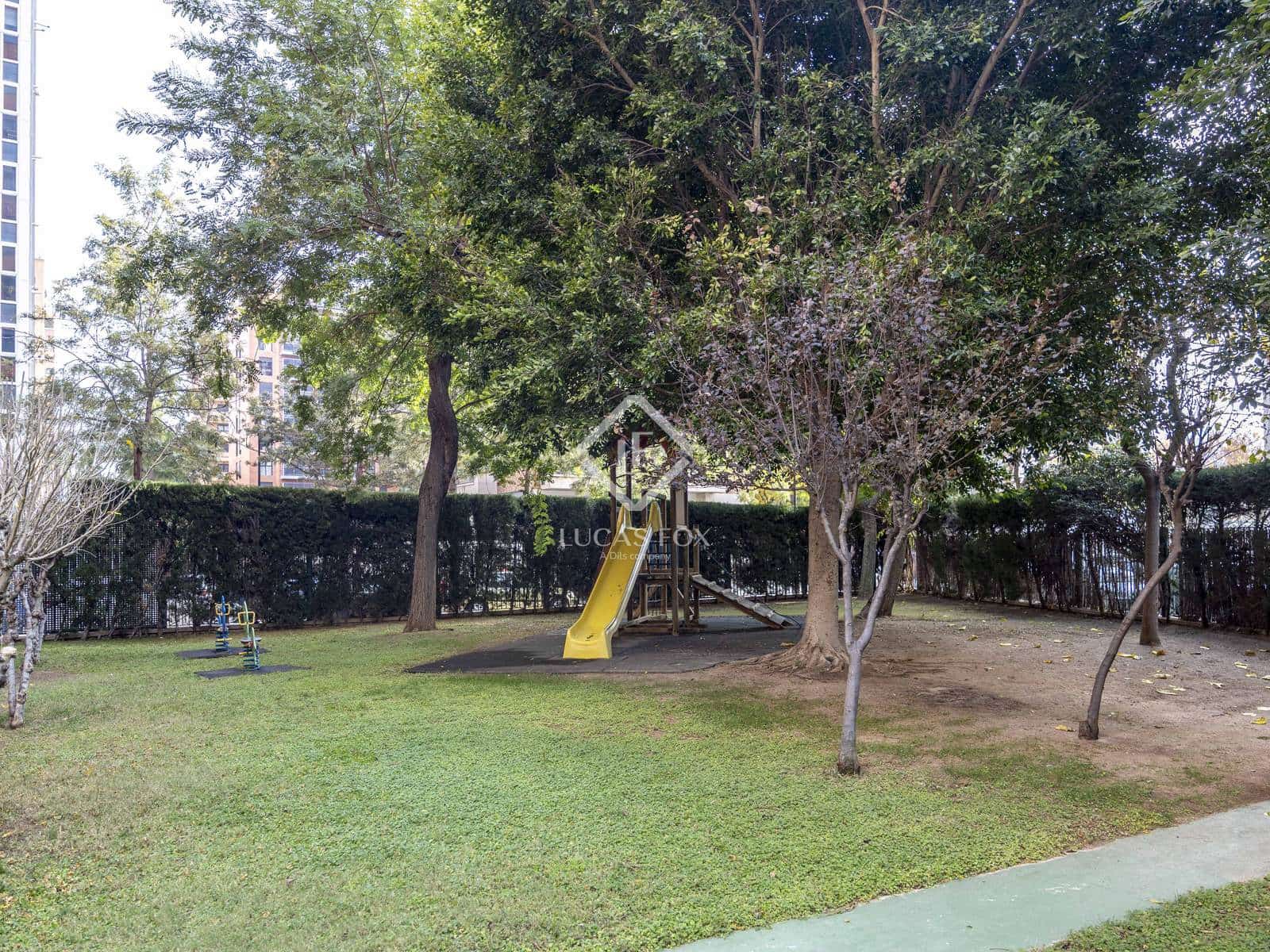 4 slaapkamer Appartement te koop in Valencia stad met zwembad garage - € 1.300.000 (Ref: 9450849)