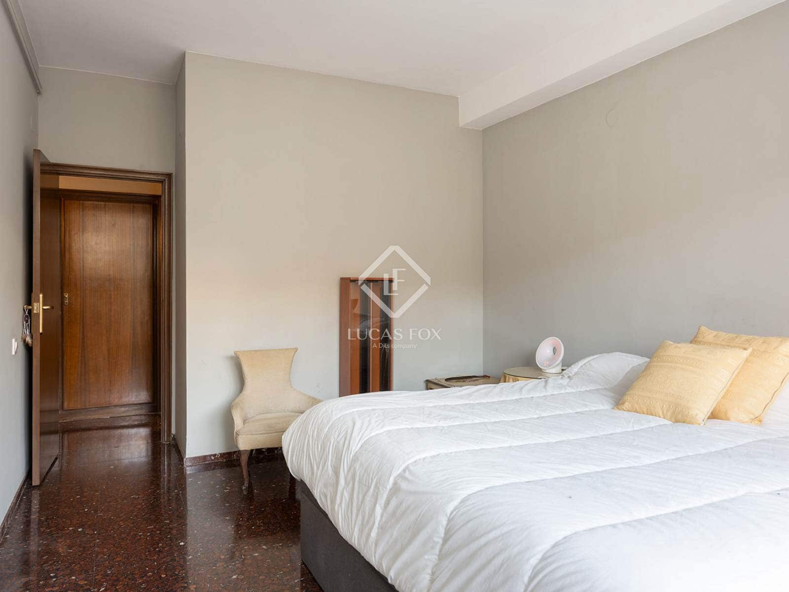 4 slaapkamer Appartement te koop in Barcelona stad met garage - € 1.099.000 (Ref: 9450850)