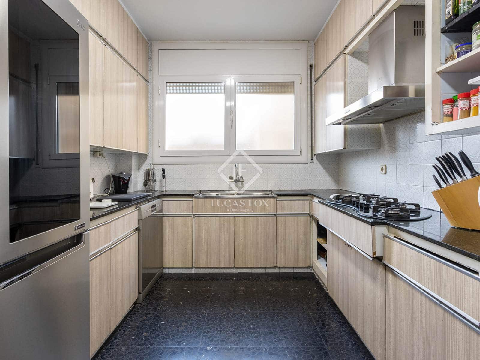 4 slaapkamer Appartement te koop in Barcelona stad met garage - € 1.099.000 (Ref: 9450850)