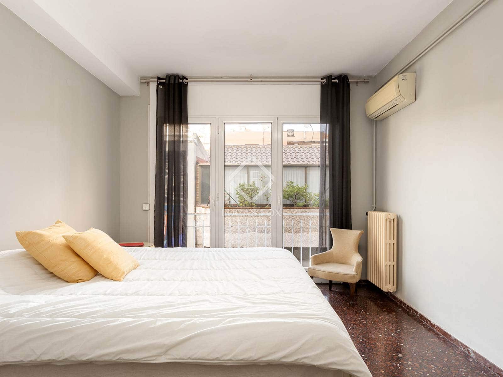 4 slaapkamer Appartement te koop in Barcelona stad met garage - € 1.099.000 (Ref: 9450850)