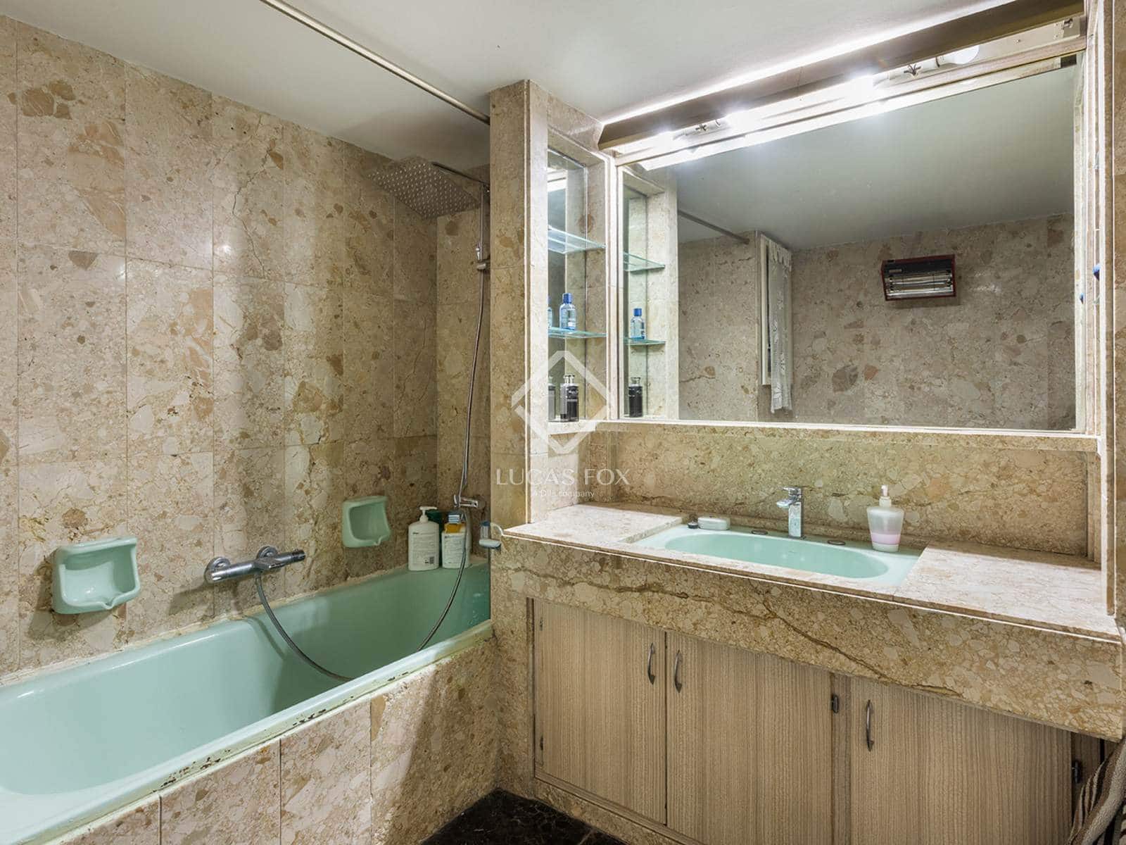 4 slaapkamer Appartement te koop in Barcelona stad met garage - € 1.099.000 (Ref: 9450850)