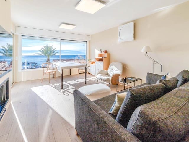 2 quarto Apartamento para venda em Sitges com piscina - 680 000 € (Ref: 9450852)