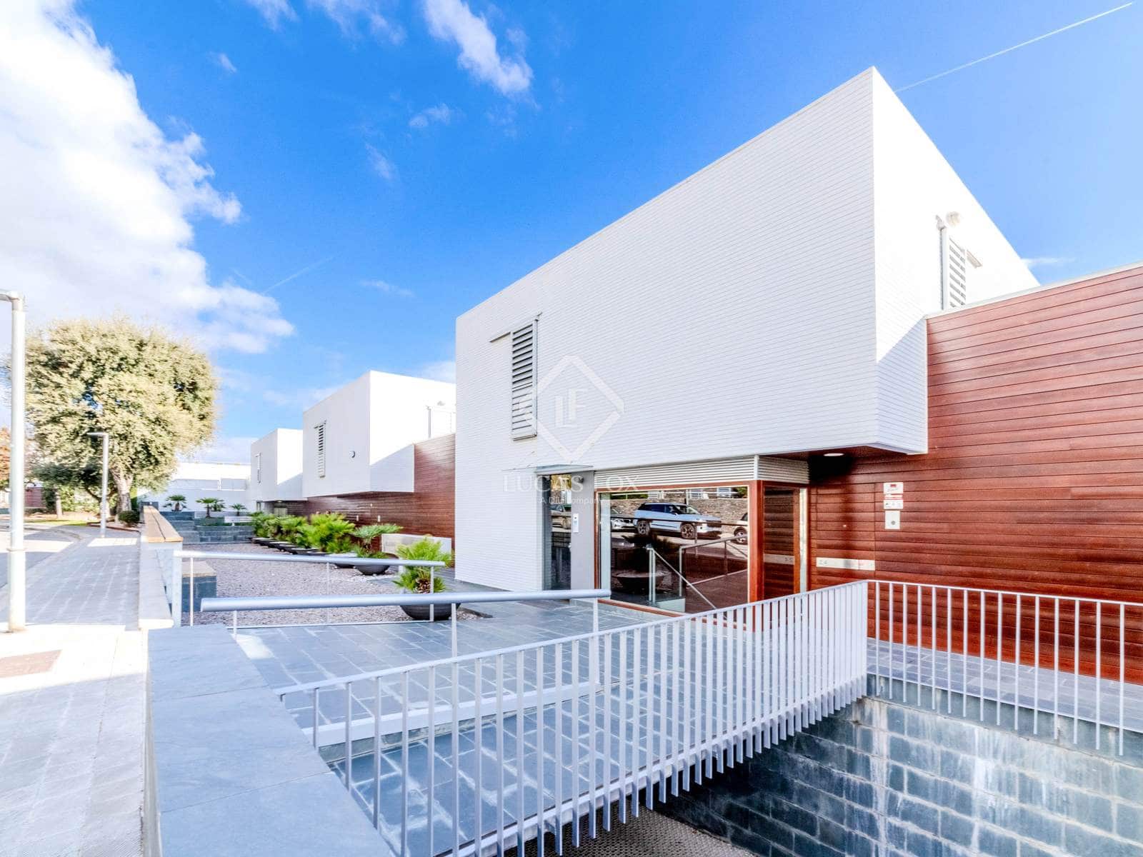 Apartamento de 3 habitaciones en Sant Pere de Ribes en venta con piscina garaje - 630.000 € (Ref: 9451497)