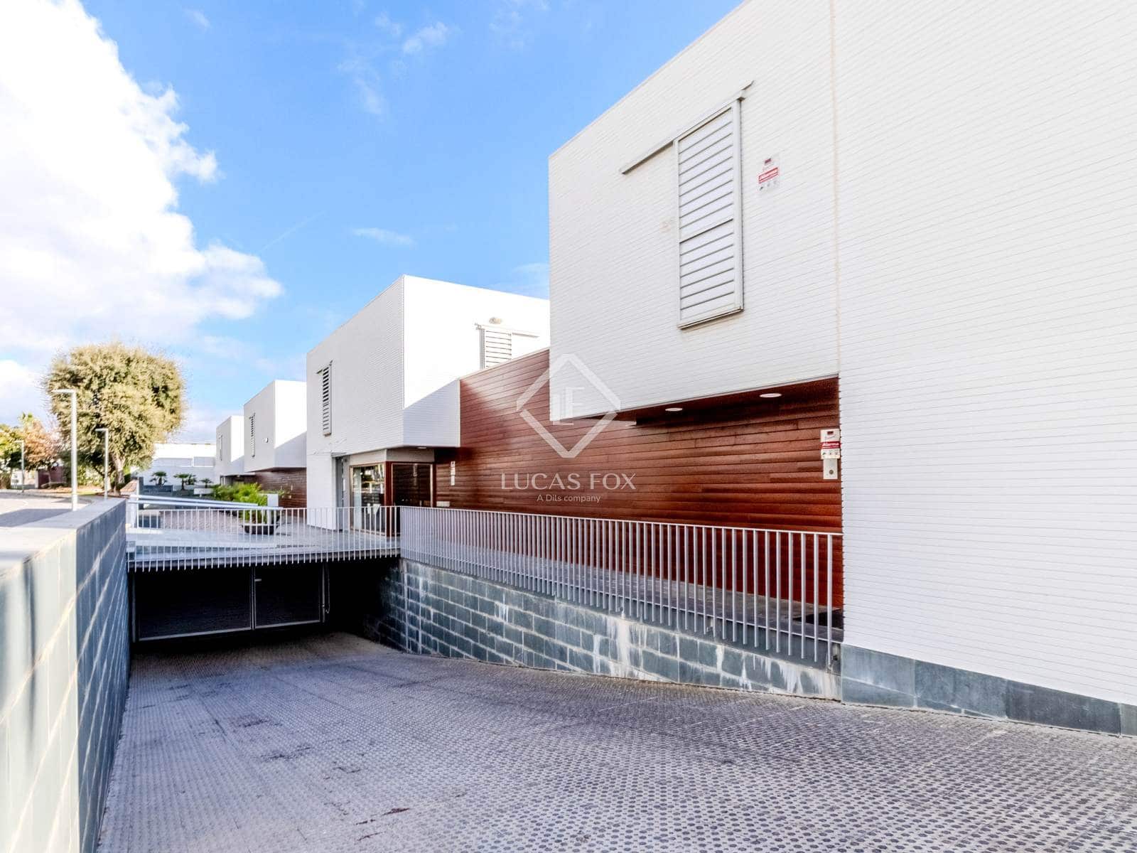 Apartamento de 3 habitaciones en Sant Pere de Ribes en venta con piscina garaje - 630.000 € (Ref: 9451497)