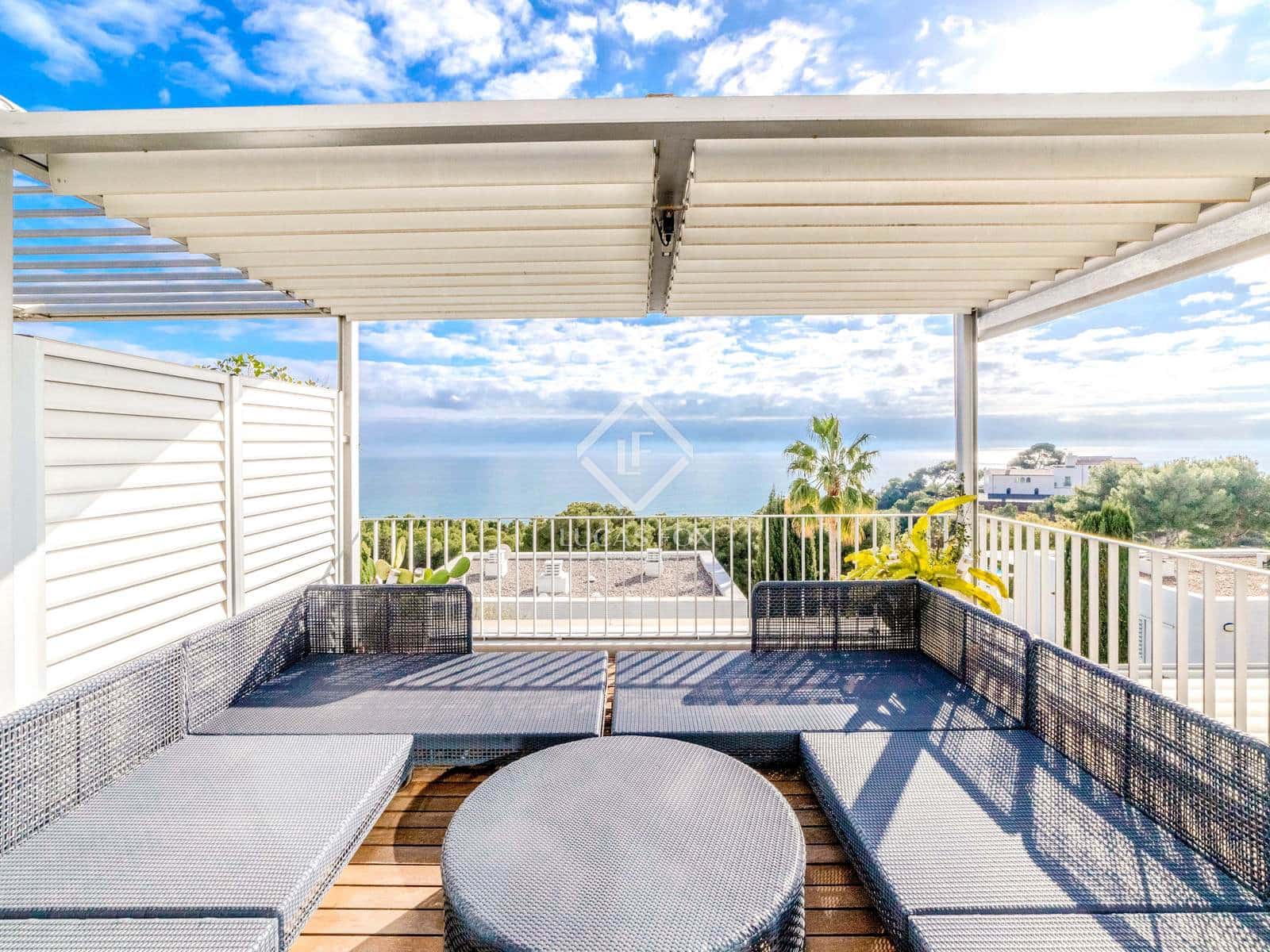 Apartamento de 3 habitaciones en Sant Pere de Ribes en venta con piscina garaje - 630.000 € (Ref: 9451497)