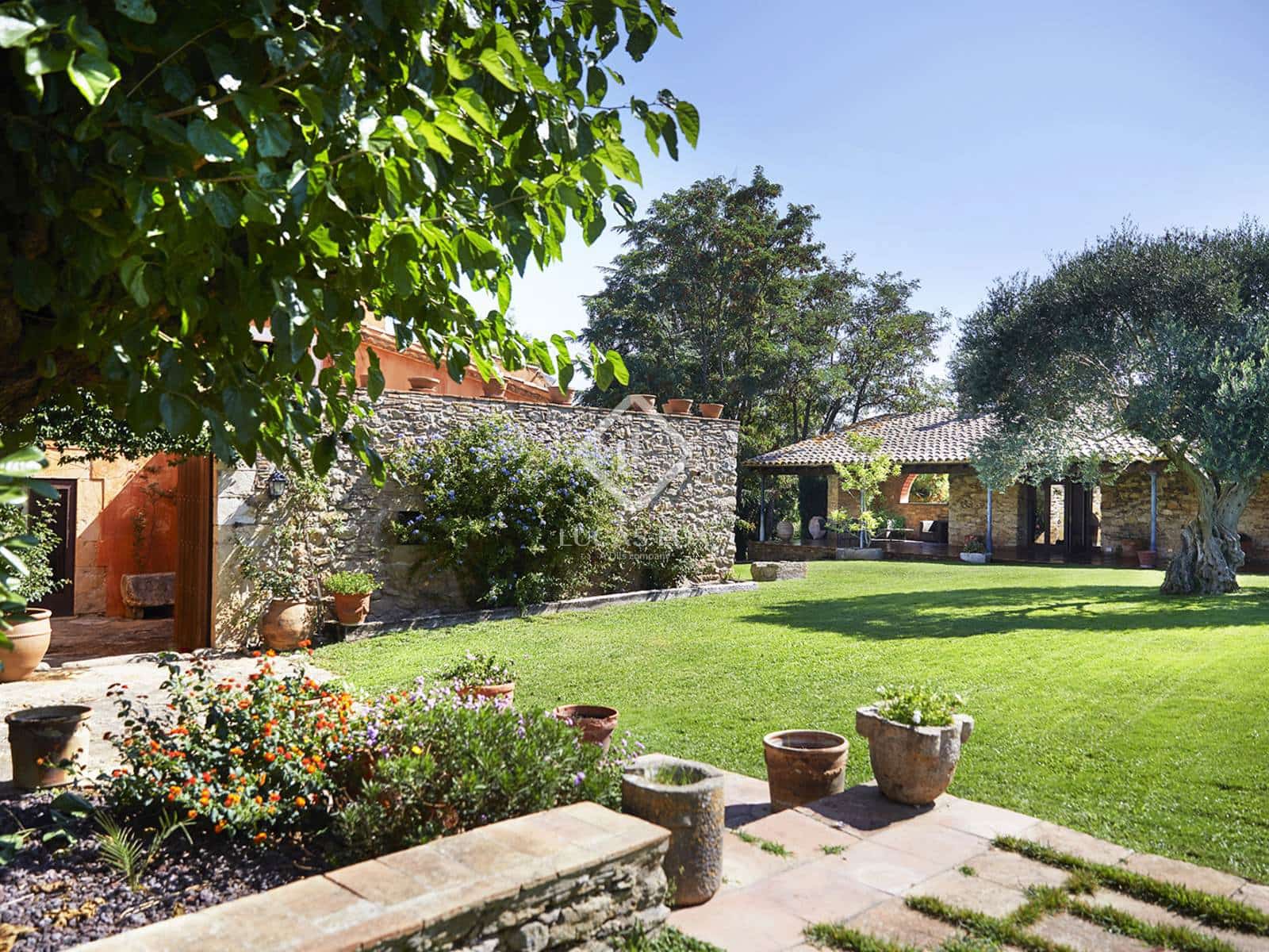 9 chambre Finca/Maison de Campagne à vendre à Fonteta avec piscine garage - 2 300 000 € (Ref: 9451498)