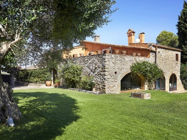 9 sovrum Finca/Hus på landet till salu i Fonteta, Forallac med pool garage - 2 300 000 € (Ref: 9451498)