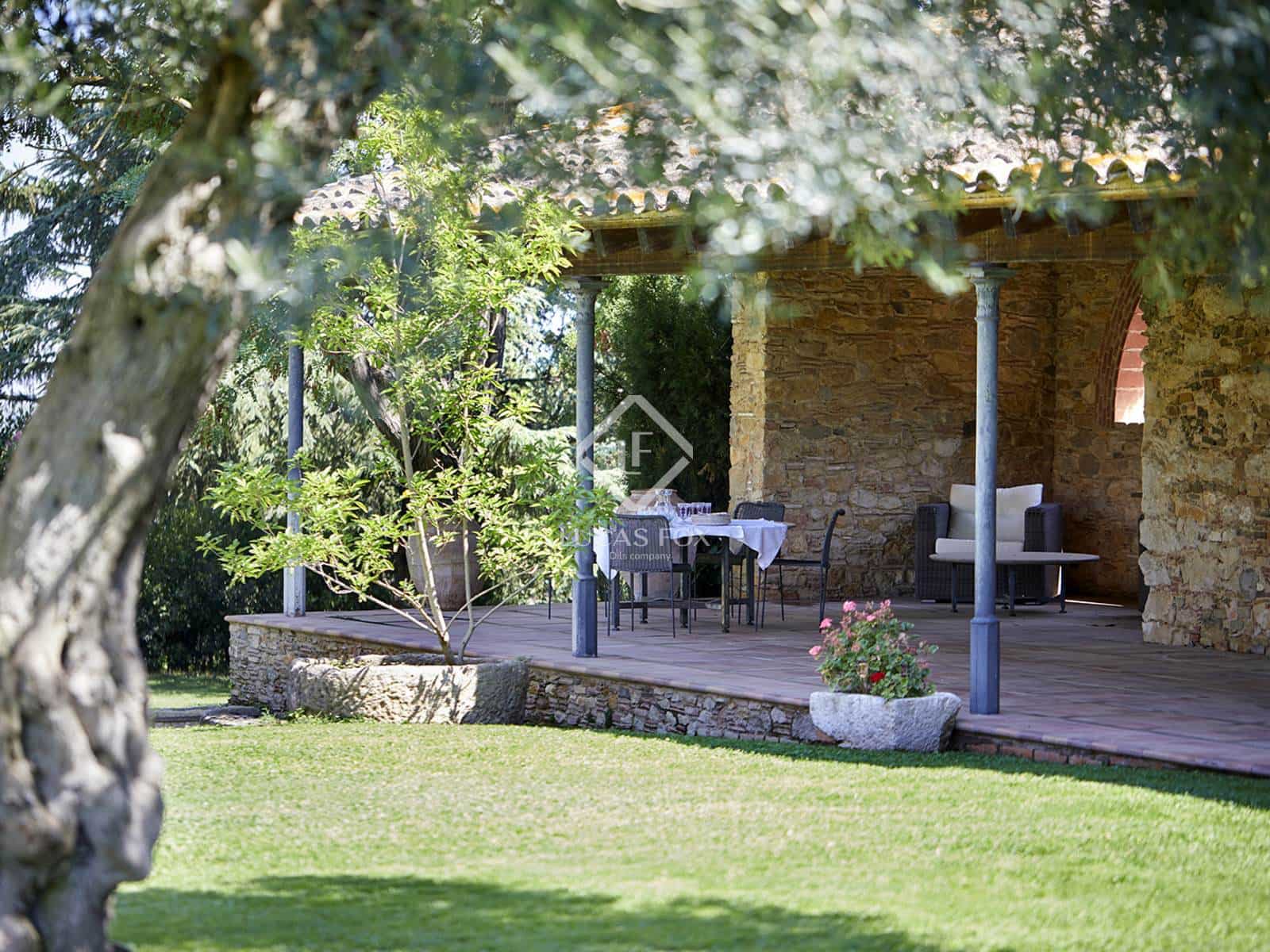 9 chambre Finca/Maison de Campagne à vendre à Fonteta avec piscine garage - 2 300 000 € (Ref: 9451498)