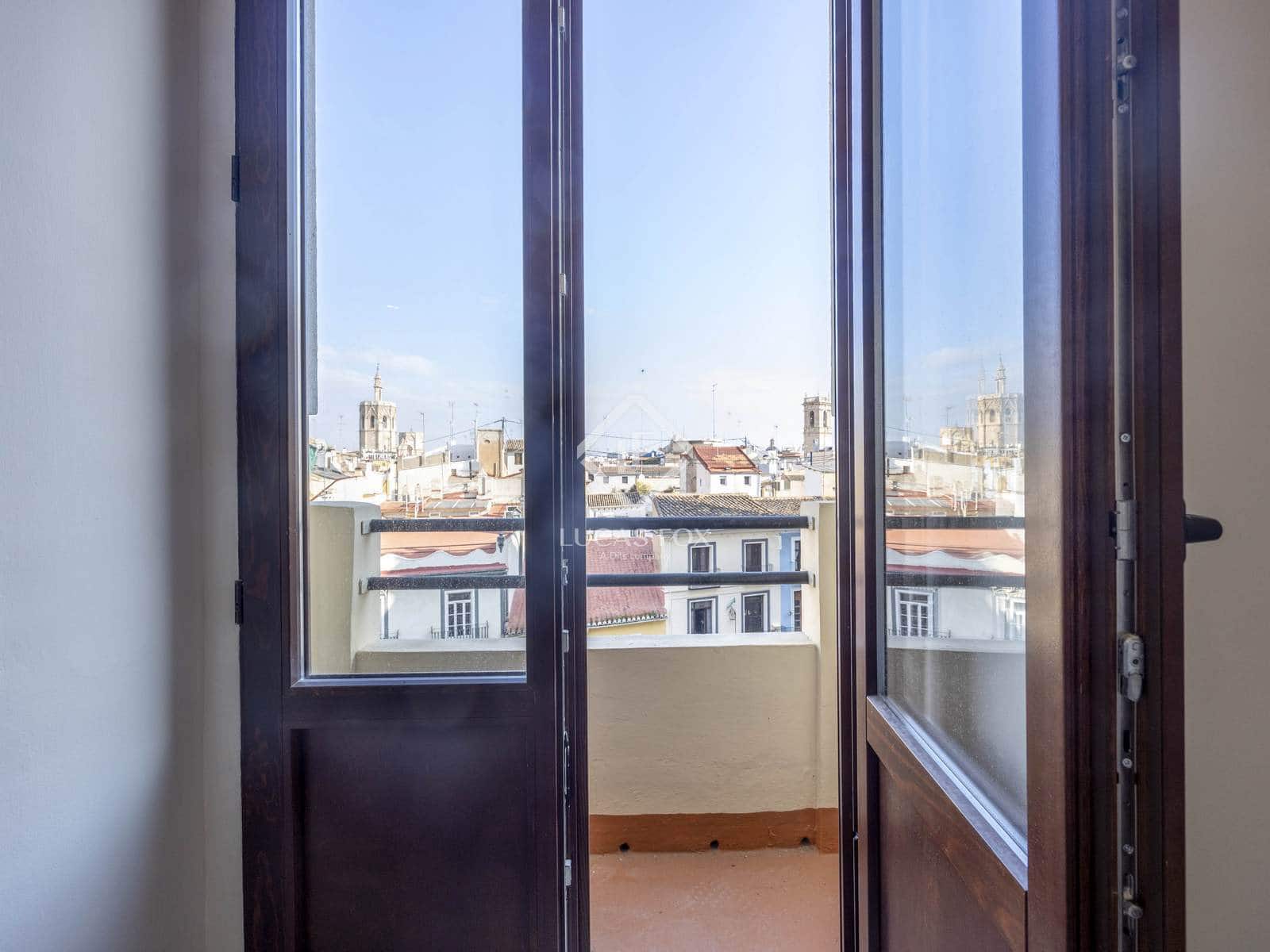 3 Zimmer Apartment zu vermieten in Valencia Stadt - 2.000 € (Ref: 9453618)