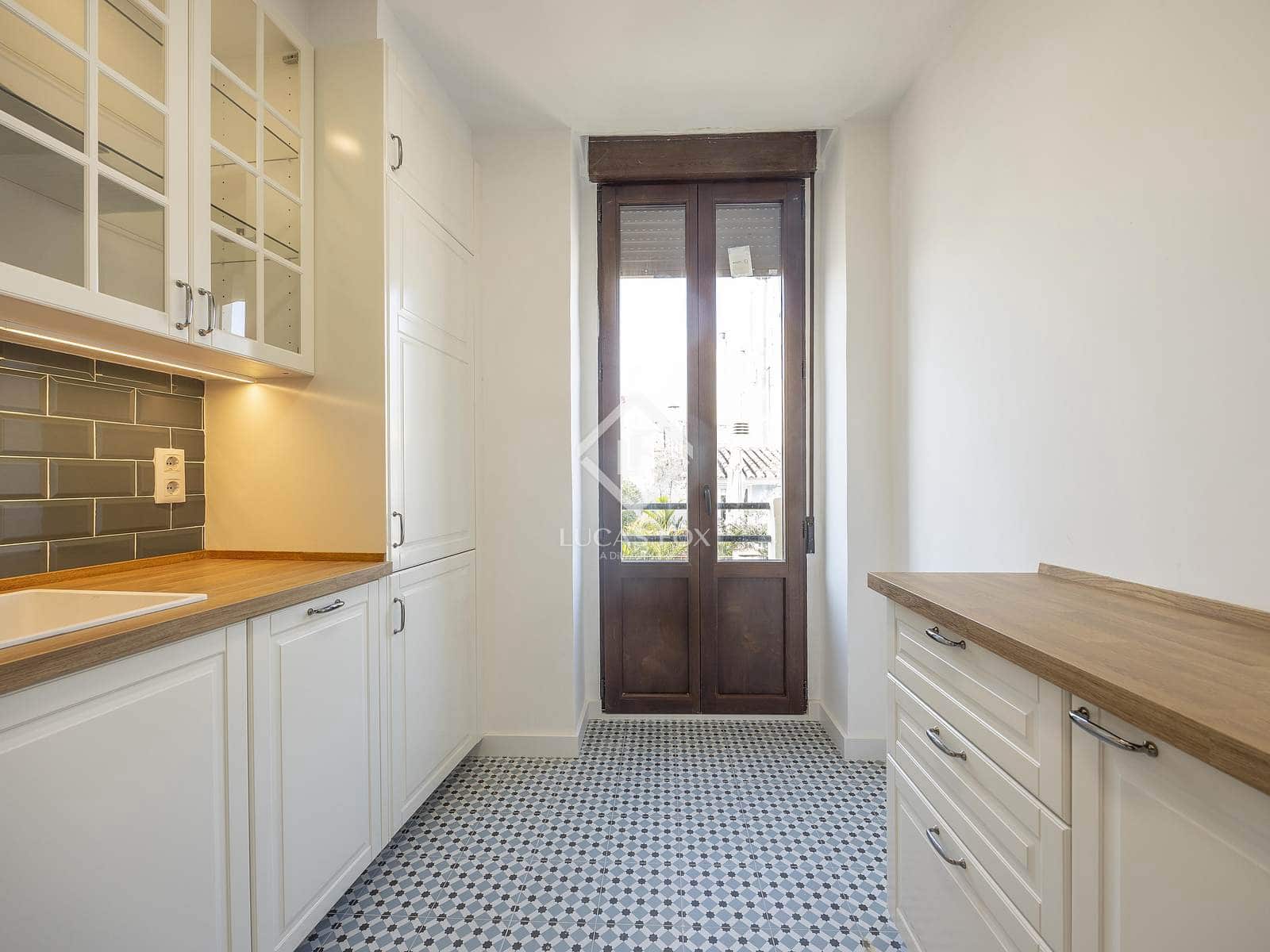 3 Zimmer Apartment zu vermieten in Valencia Stadt - 2.000 € (Ref: 9453618)