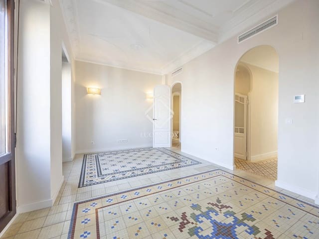 3 slaapkamer Appartement te huur in Valencia stad - € 2.000 (Ref: 9453618)