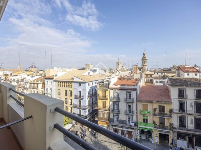 3 slaapkamer Appartement te huur in Valencia stad - € 2.000 (Ref: 9453618)