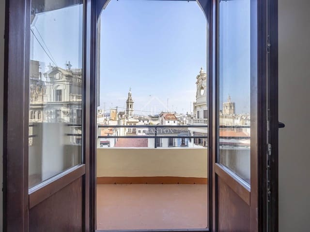 3 slaapkamer Appartement te huur in Valencia stad - € 2.000 (Ref: 9453618)