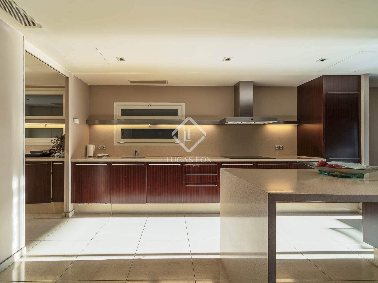 3 slaapkamer Appartement te koop in Barcelona stad - € 2.250.000 (Ref: 9454708)