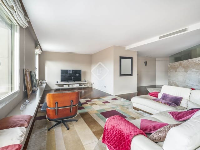 3 slaapkamer Appartement te koop in Barcelona stad - € 2.250.000 (Ref: 9454708)