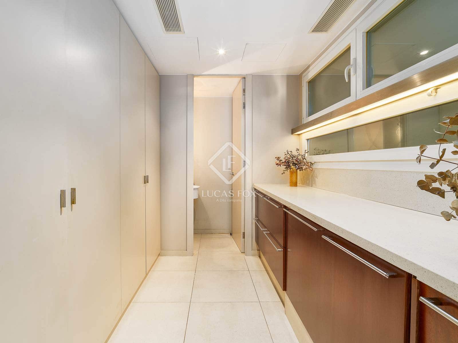 3 slaapkamer Appartement te koop in Barcelona stad - € 2.250.000 (Ref: 9454708)