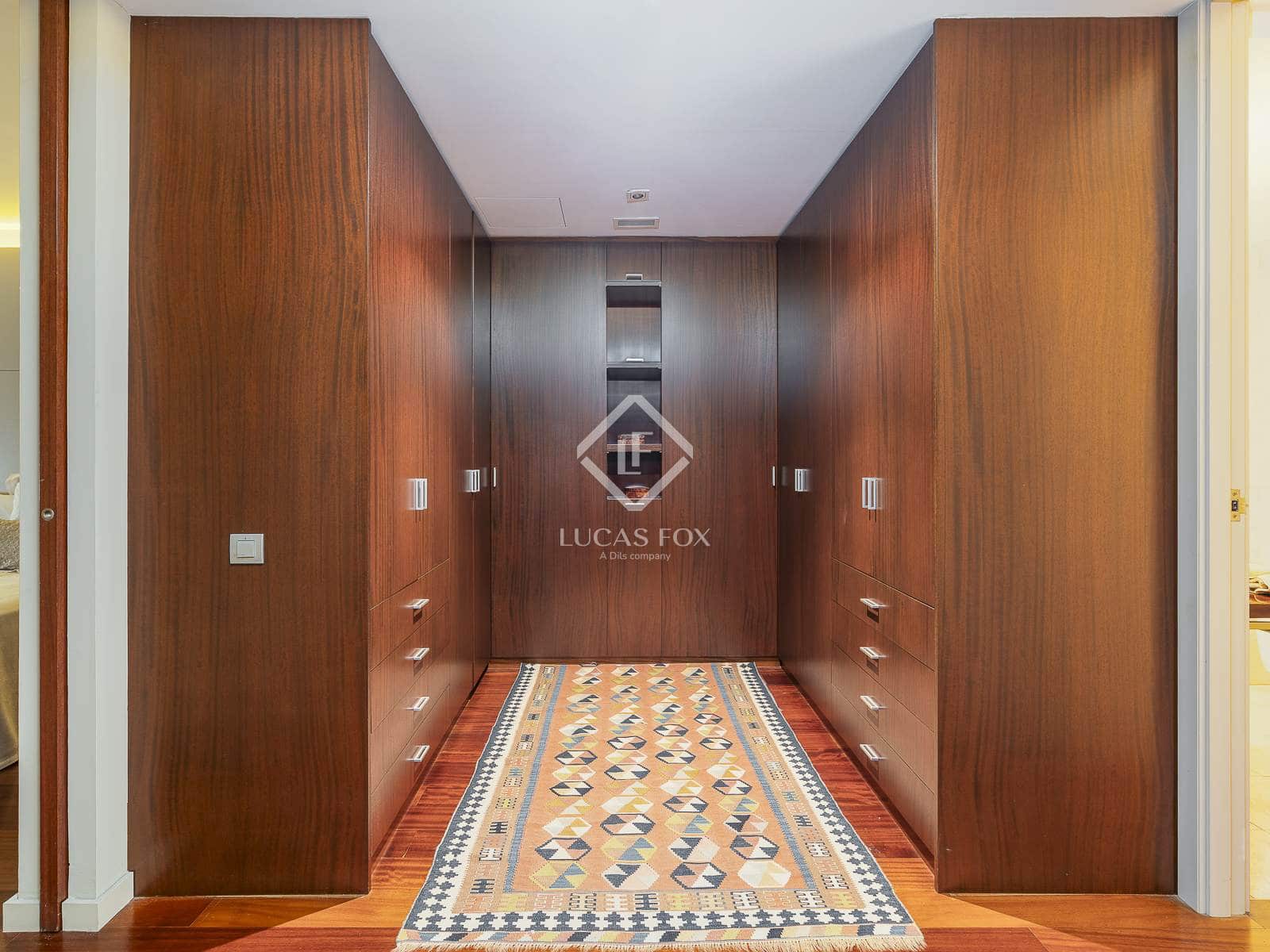 3 slaapkamer Appartement te koop in Barcelona stad - € 2.250.000 (Ref: 9454708)