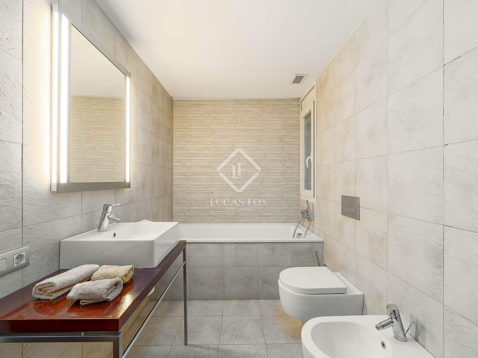 3 slaapkamer Appartement te koop in Barcelona stad - € 2.250.000 (Ref: 9454708)