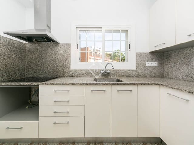 2 slaapkamer Appartement te huur in Castelldefels - € 1.500 (Ref: 9454797)