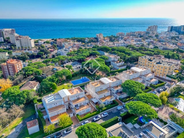 3 bedroom Apartment for sale in Platja d'Aro, Castell-Platja d'Aro with pool garage - € 459,000 (Ref: 9454800)