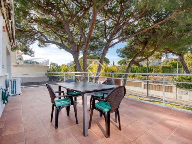 3 bedroom Apartment for sale in Platja d'Aro, Castell-Platja d'Aro with pool garage - € 459,000 (Ref: 9454800)