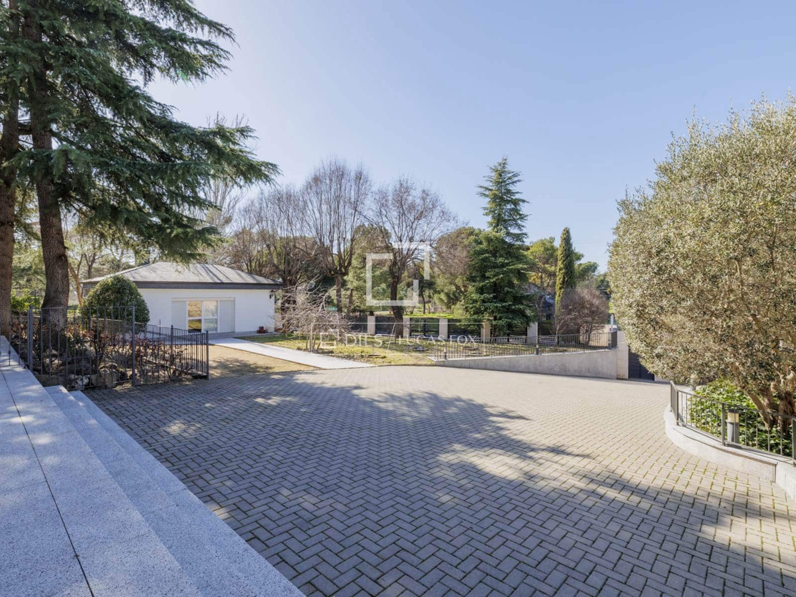 6 soveværelse Villa til salg i Boadilla del Monte med swimmingpool garage - € 3.430.000 (Ref: 9454801)