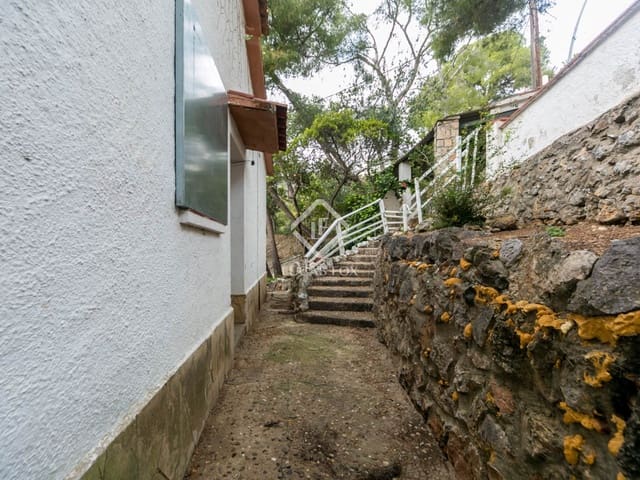 Villa til salgs i Castelldefels med svømmebasseng - € 990 000 (Ref: 9460594)