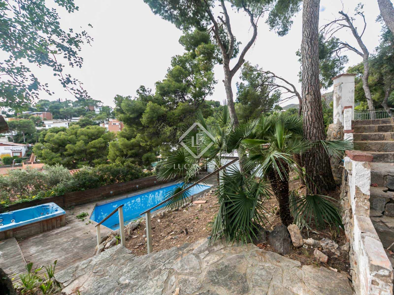 Villa til salgs i Castelldefels med svømmebasseng - € 990 000 (Ref: 9460594)