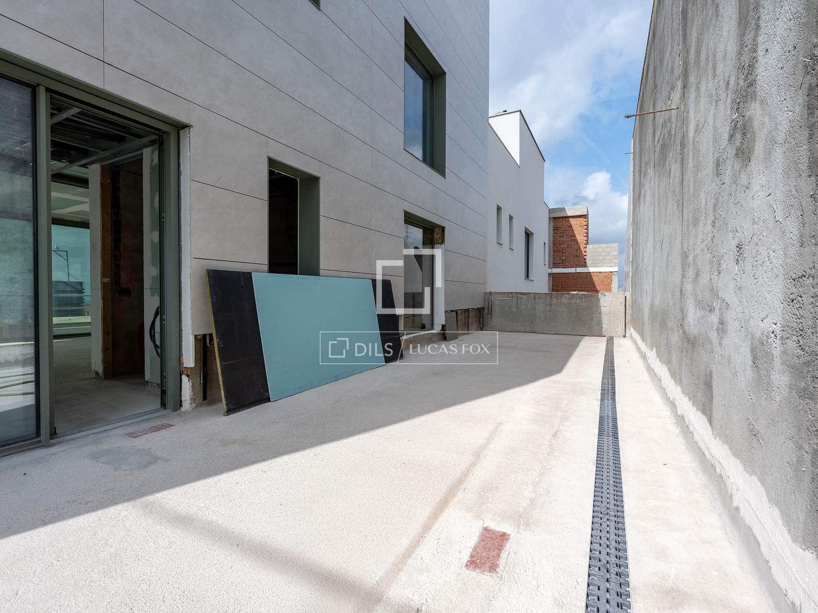 4 bedroom Villa for sale in Esplugues de Llobregat with pool garage - € 3,650,000 (Ref: 9460595)
