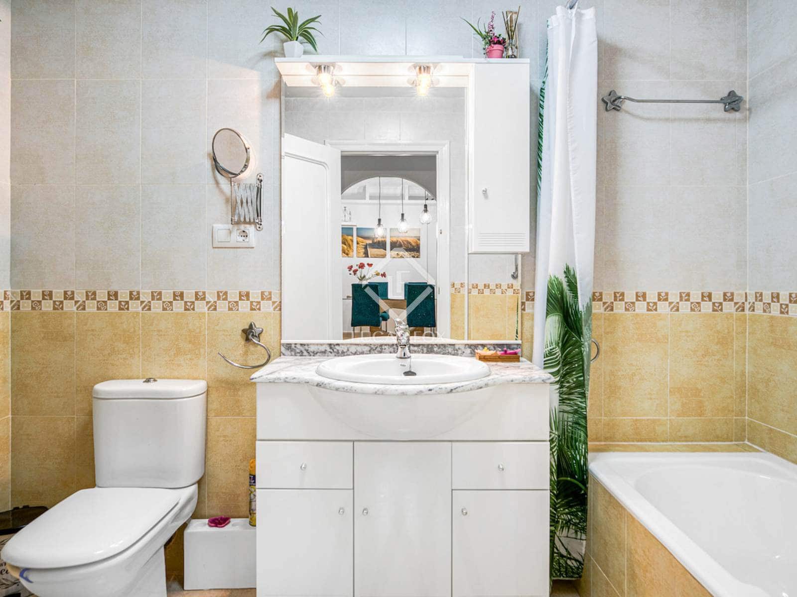 2 bedroom Apartment for sale in Calpe / Calp - € 285,000 (Ref: 9464966)